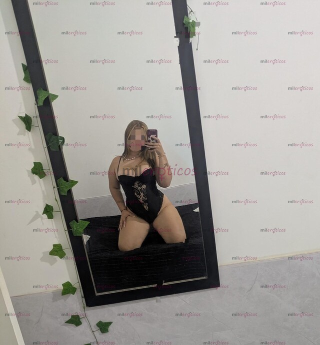 FOTOS DE CLÍO, UNA CHICA TIERNA Y ARDIENTE DE GRANDES TETAS