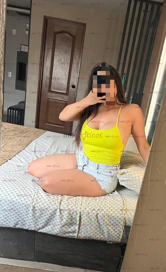 FOTOS DE CUERPO DE MODELO NATURAL DISPUESTA A HACERTE LO MÁS DELICIOSO QUE TE IMAGINAS