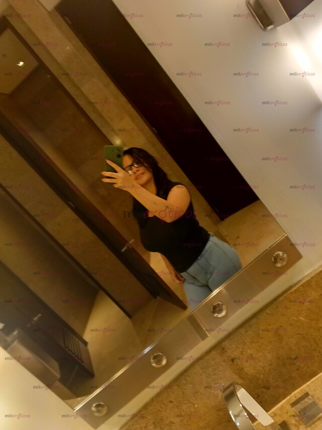 FOTOS DE LLÁMAME Y HARE TUS MAYORES DESEOS CON ESTA LINDA VENEZOLANA