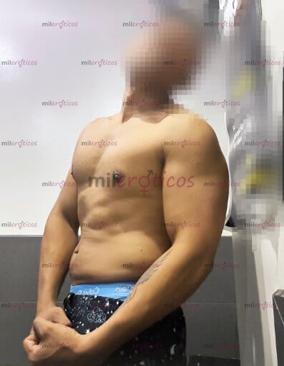 FOTOS DE MORENO GUAPO XL DE VERGA 20 CM GRUESA APROVECHA Y CONOCER LA VERGA DESGARRADORA.