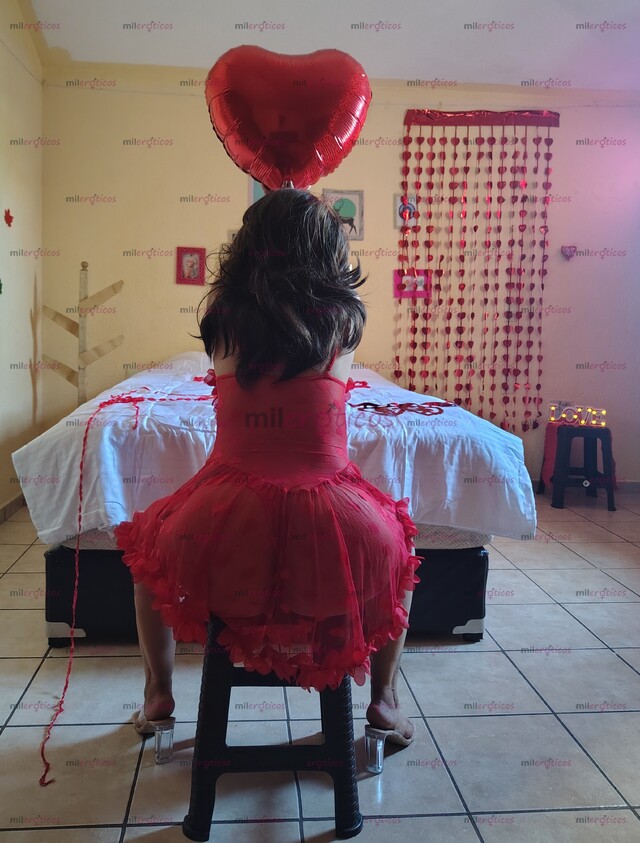 FOTOS DE VAMOS A FESTEJAR EL MES DEL AMOR Y LA AMISTAD EN MI CAMA