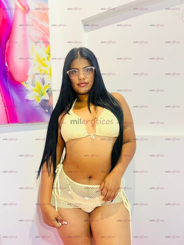 FOTOS DE HOLA SOY SCARLETH HERMOSA MORENA CON GRANDES ATRIBUTOS