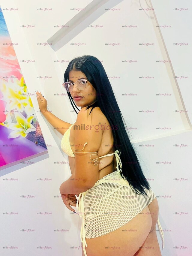 FOTOS DE HOLA SOY SCARLETH HERMOSA MORENA CON GRANDES ATRIBUTOS