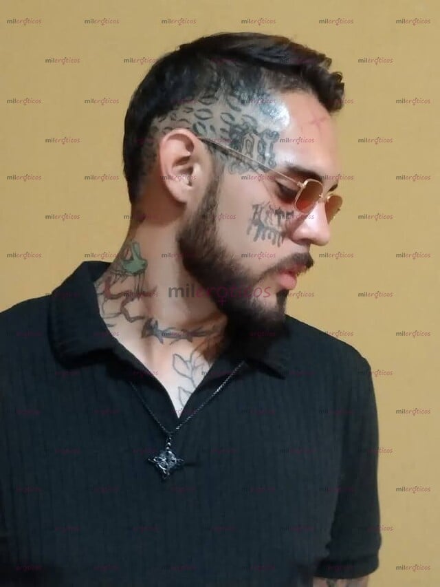FOTOS DE HOLA SOY ASMODEO, ALTO, BARBON, TATUADO, GUAPO BIEN DOTADO ATLETICO