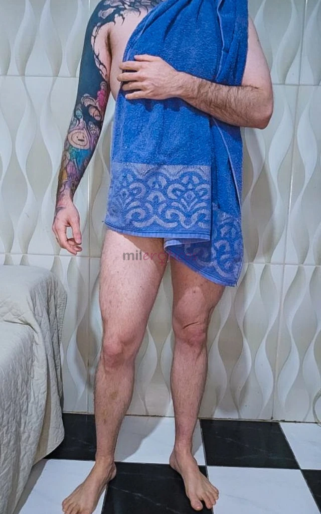 Homem de buceta com grelao bem desenvolvido videos e fotos bem safados me exibindo e me masturbando gostou do que viu atendo presencial tambem caso go...