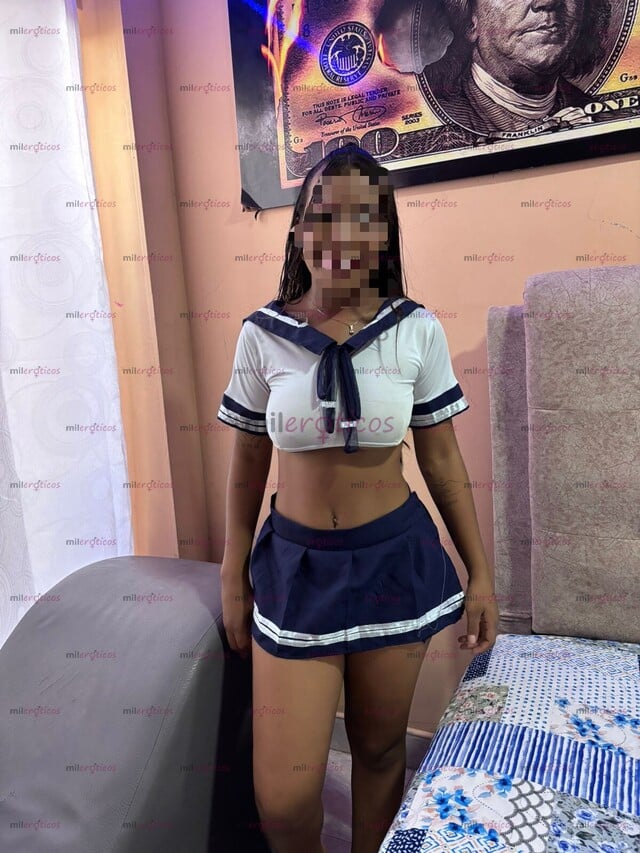 FOTOS DE MORENITA APRETADITA CON CHUPADERA DIABLITA EN LA CAMA LLÁMAME
