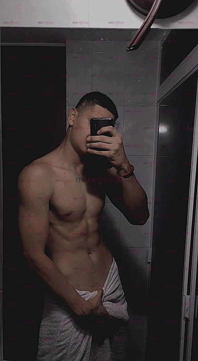 FOTOS DE REGIO DE 20 AÑOS, 1,85M DELGADO CON CUERPO ATLÉTICO