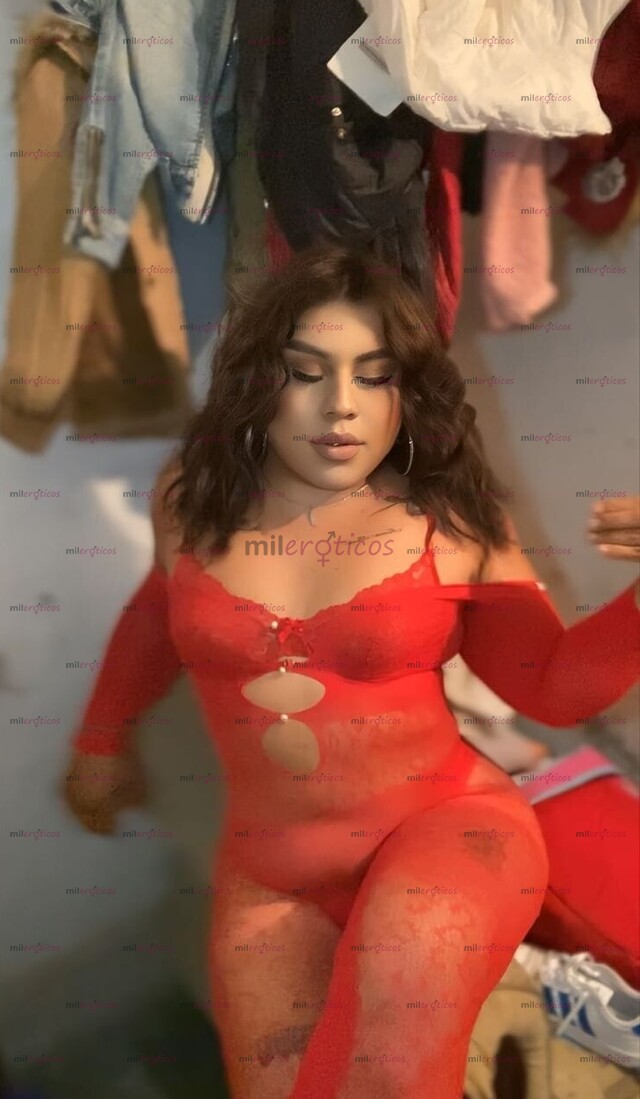 FOTOS DE TU PELINEGRA FAVORITA , PASEMOS UN MOMENTO RICO