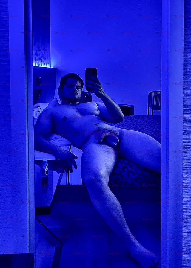 FOTOS DE GUAPO TAPATÍO EN QRO, CON LUGAR CÓMODO Y DISCRETO, MASAJES, COMPAÑÍA, BUENA ONDA