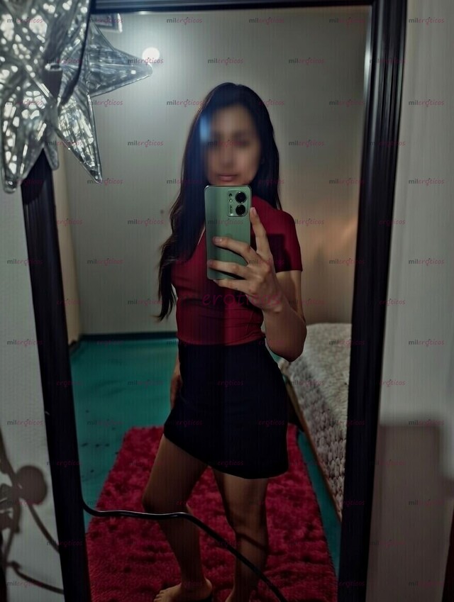 FOTOS DE LESLIE, LA PUTITA SUMISA QUE NUNCA TE DIRA QUE NO USAME COMO QUIERAS