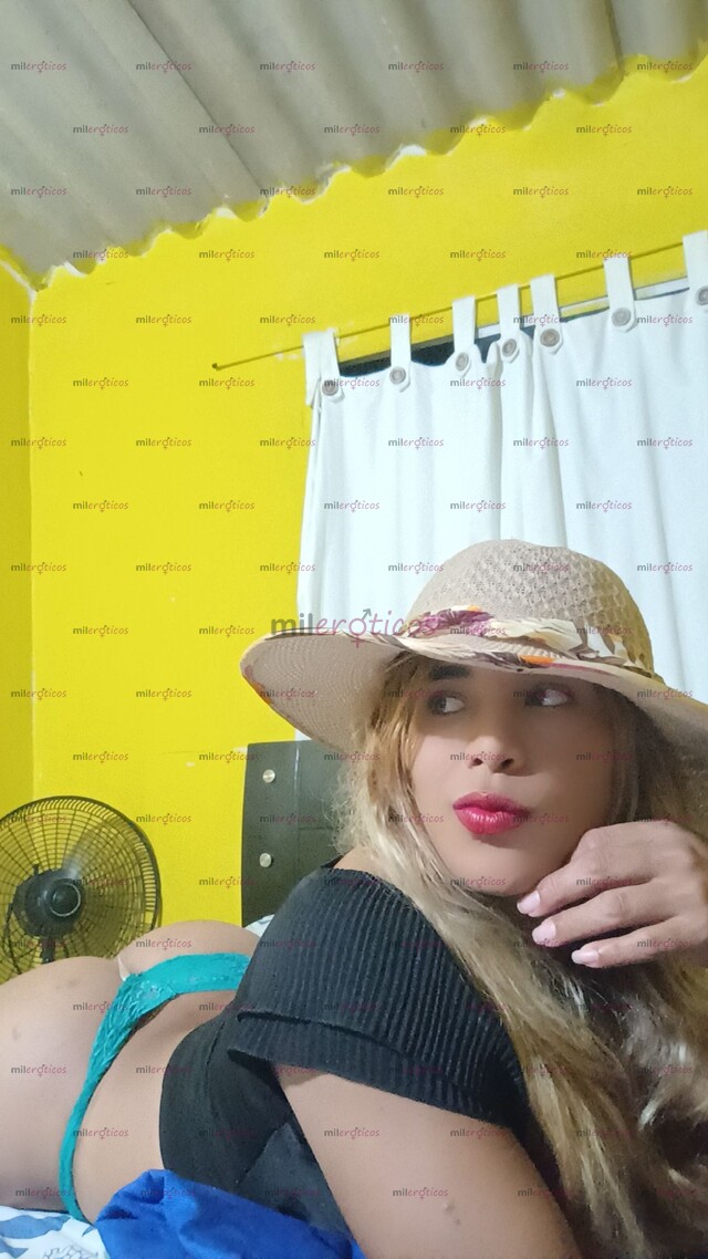 FOTOS DE HOLA MIS AMORES ME PRESENTO MI NOMBRE ES NABORA SOY UNA HERMOSA CHICA TRANS RECI