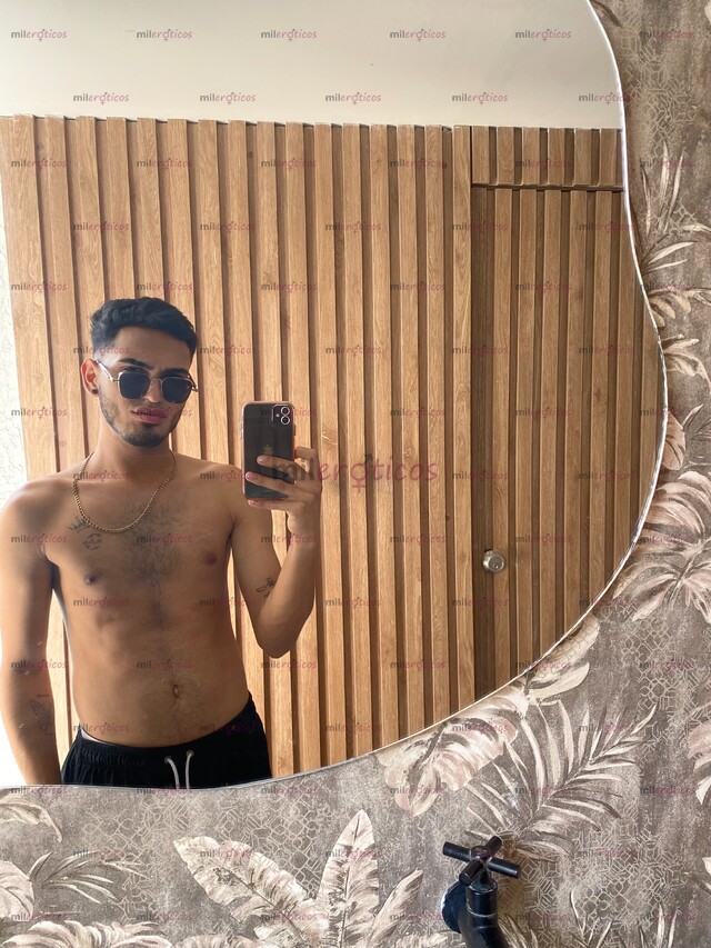 FOTOS DE MORENO GUAPO NUEVO EN LA CIUDAD COMPLACIENTE