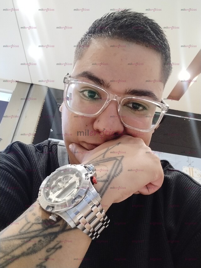 FOTOS DE HOLA SOY DAVID UN CHICO TRANS SERIO Y DISCRETO