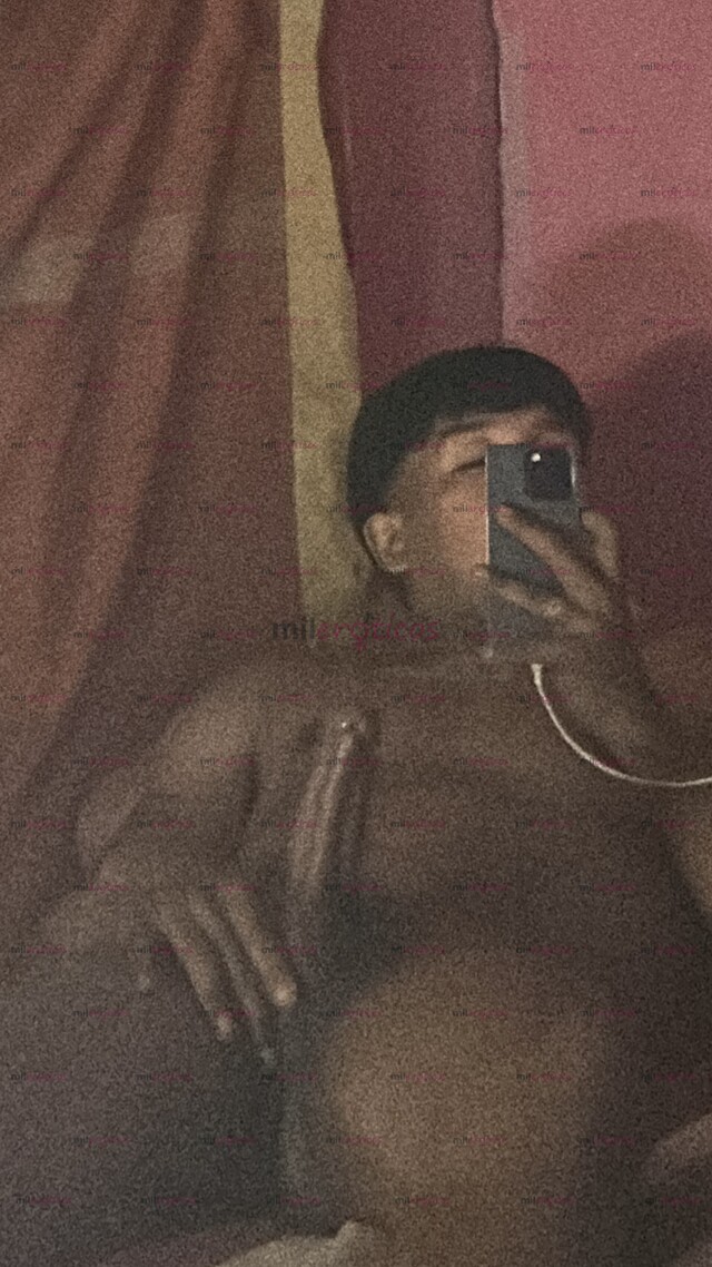 FOTOS DE CHICO ALTO GUAPO DELGADO MORENO VARONIL SÚPER HOT DE 22 AÑITOS