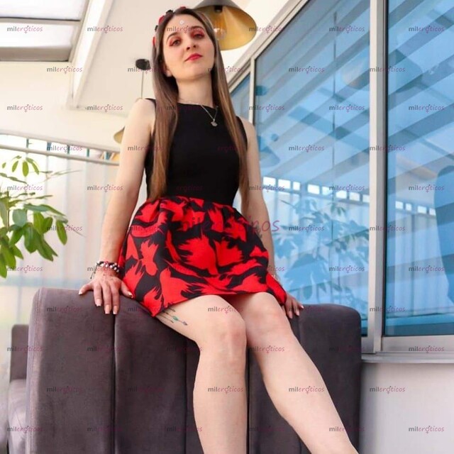 FOTOS DE MONA ALTA Y FLACA TATUADA, ROLA DISPUESTA A TODO DESDE 10.000