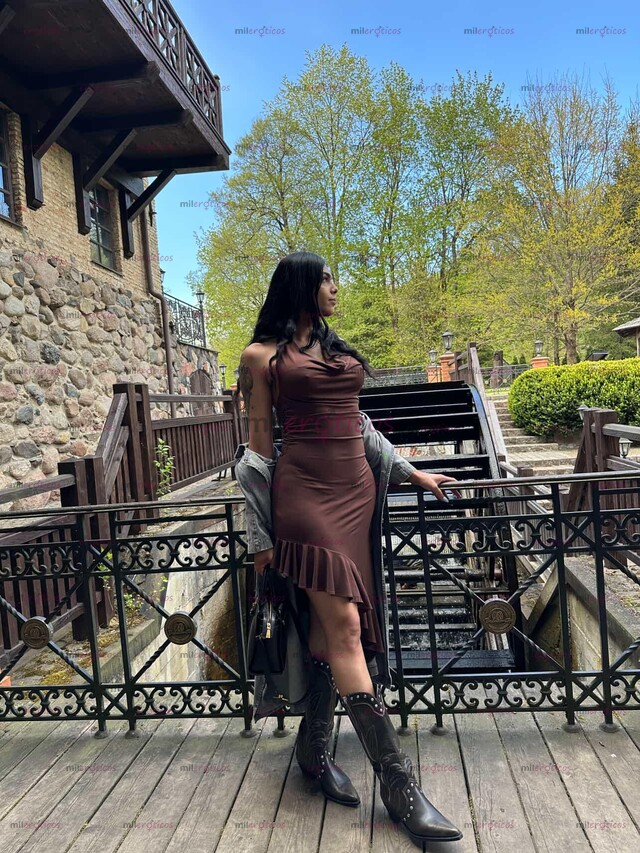 FOTOS DE IRIIS SERVICIO A DOMICILIO PARA HOMBRES SOLVENTES