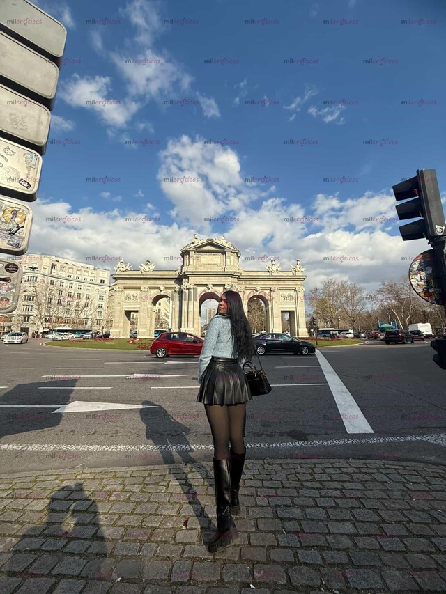 FOTOS DE IRIIS SERVICIO A DOMICILIO PARA HOMBRES SOLVENTES