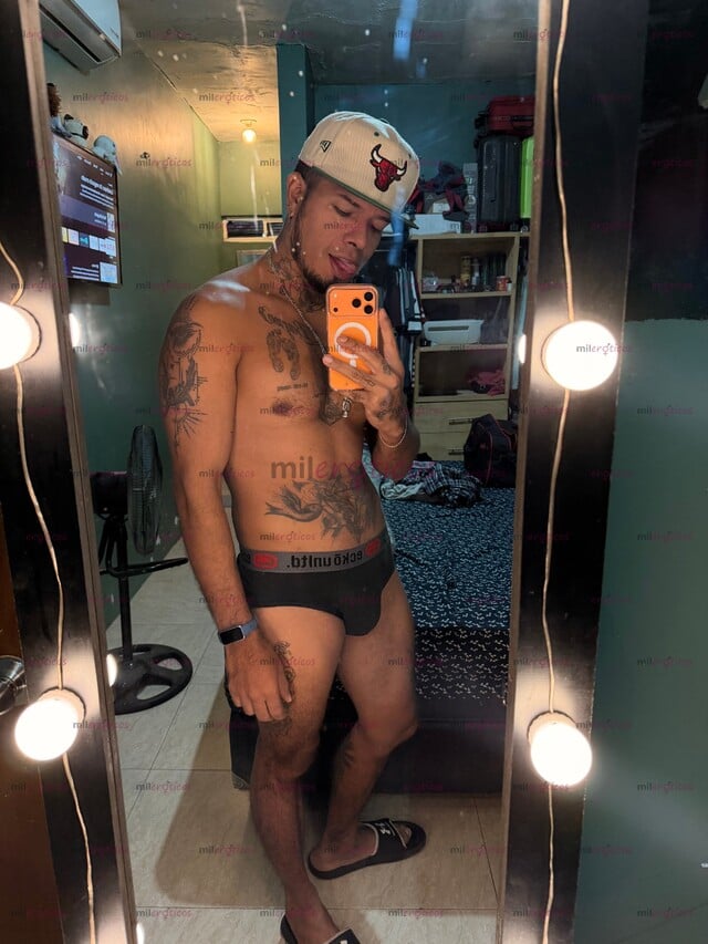FOTOS DE CHACAL BISEXUAL VERGON Y NALGÓN VARONIL TATUADO 20CM MTY