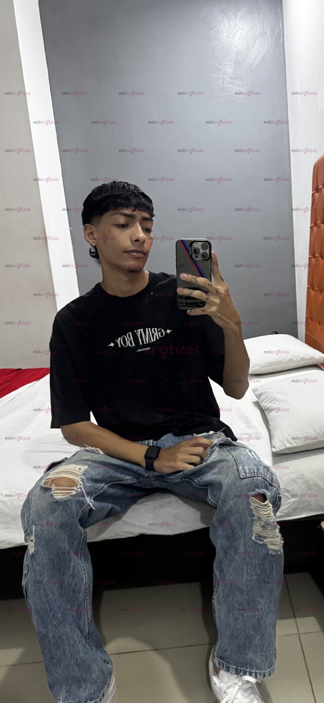 FOTOS DE POLLO DE 20 AÑOS VERSÁTIL DE VERGA GRANDE DISPONIBLE 24 7