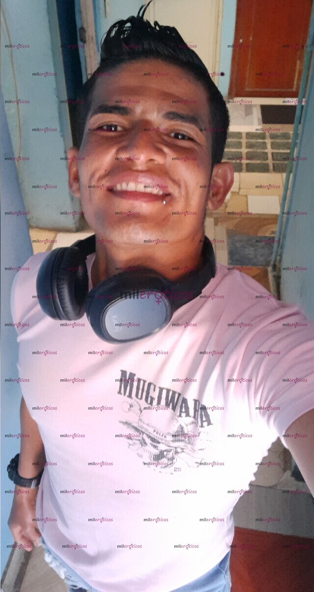 FOTOS DE CHICO VERSÁTIL CON GANAS DE CULO Y VERGA