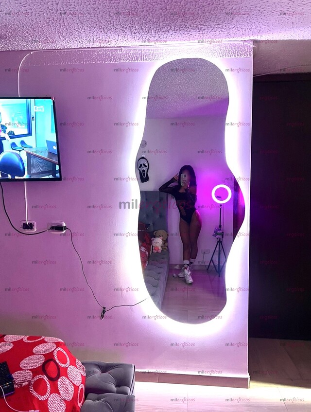 FOTOS DE HOLA, SOY ISA, TENGO 22 AÑOS. LINDA MORENA MORBOSA