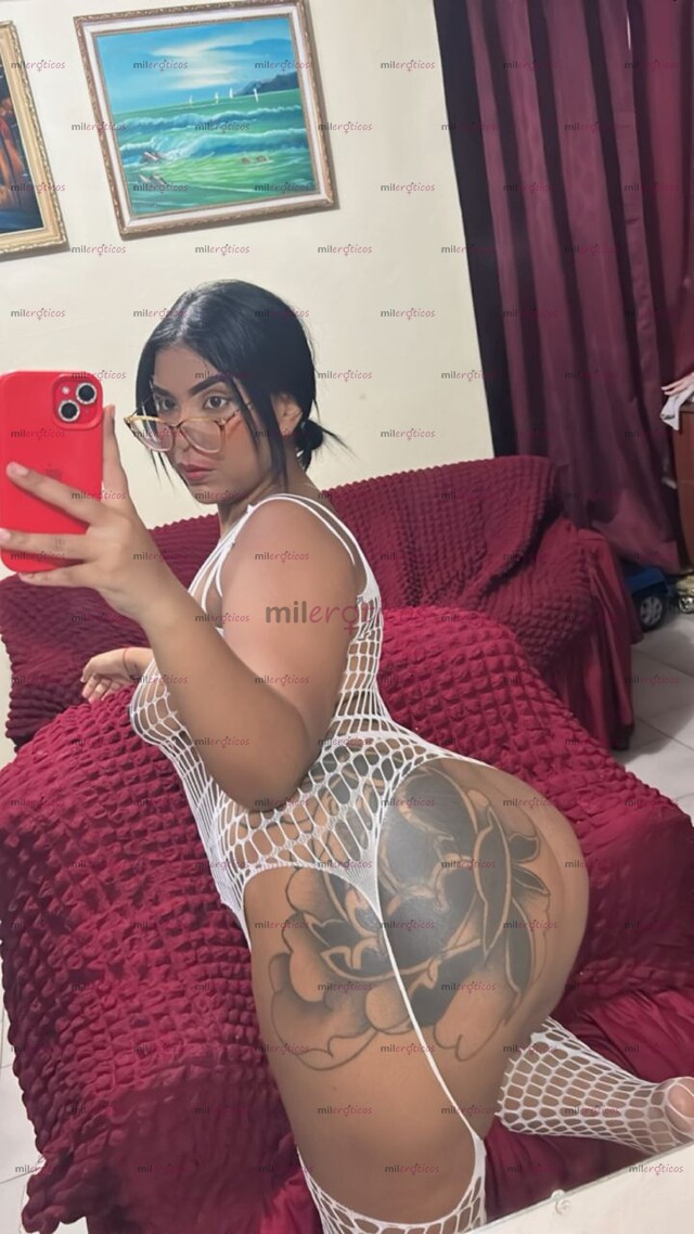 FOTOS DE EXTREMADAMENTE NALGONA, CON UNAS GANAS DE COGER RICO Y DURO