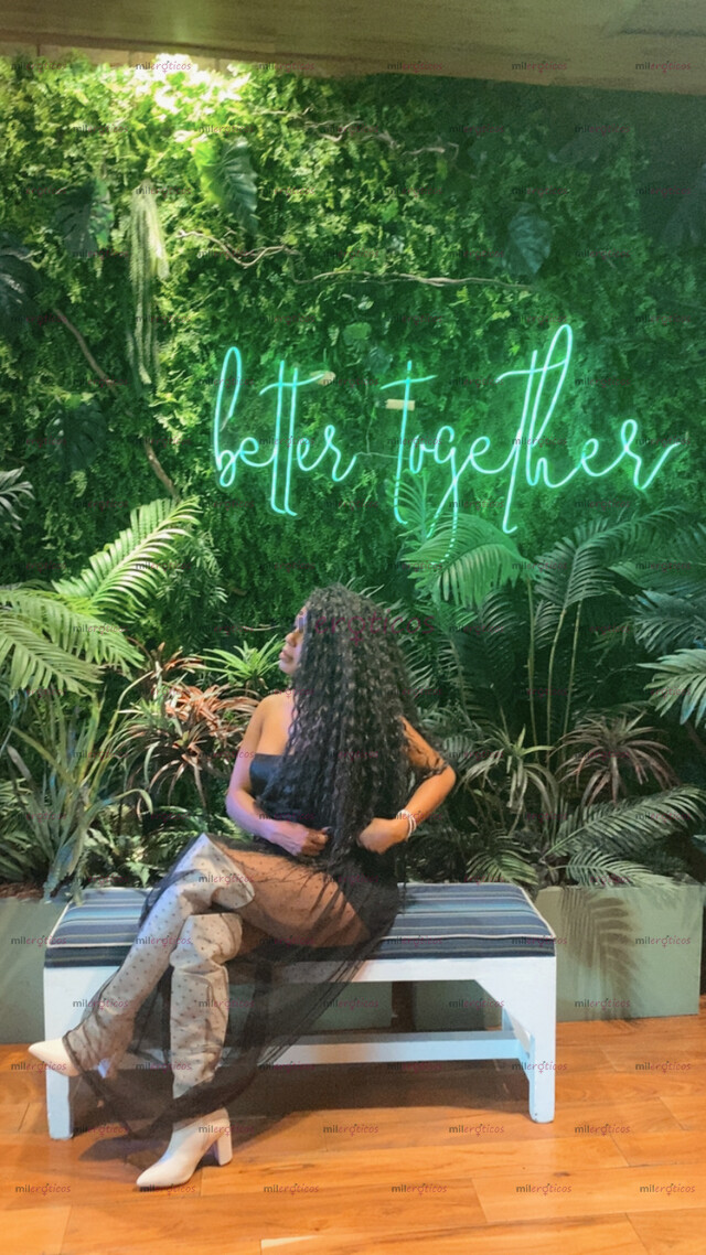 FOTOS DE DOMINICANA PELO CHINO ,SIMPÁTICA ,BUENA PLATICA ,BUENA COMPAÑÍA Y MUY SEXI