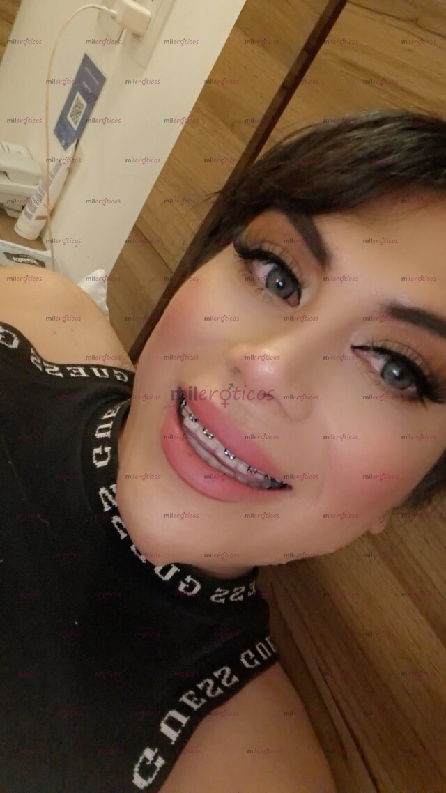 FOTOS DE HERMOSA TRANY CON UN RICO TROZO LECHERO PARA TI VEN DESLECHARME UNICO DIA