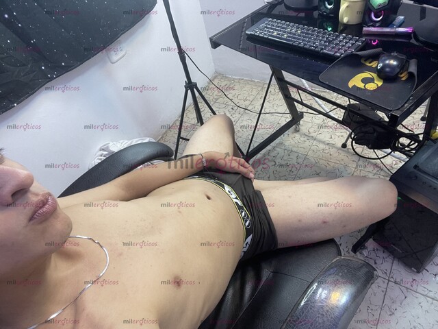 FOTOS DE POLLITO VERSÁTIL CON GANAS DE PASAR UN RATO AGRADABLE