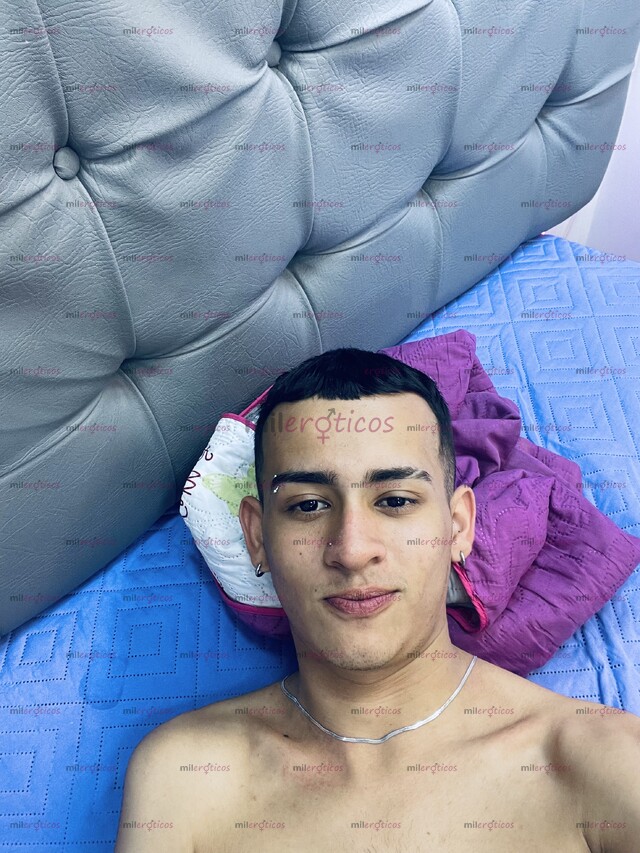 FOTOS DE POLLITO VERSÁTIL CON GANAS DE PASAR UN RATO AGRADABLE