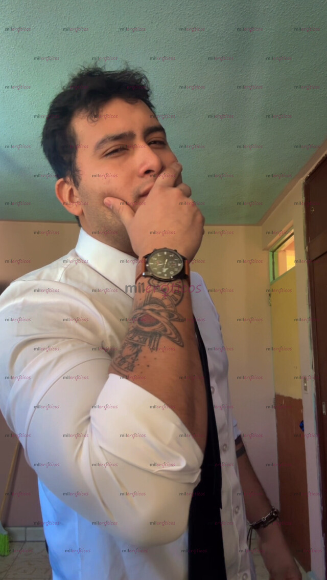 FOTOS DE ACOMPAÑANTE MASCULINO JOVEN, DISCRETO Y PROFESIONAL DISPONIBLE