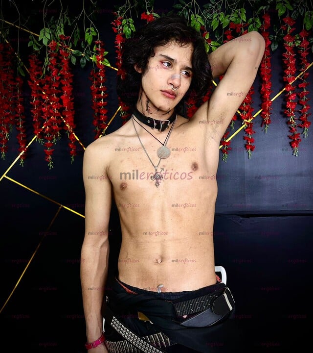 FOTOS DE DARK DE 18 AÑOS, CON BUEN MATERIAL, MENTE ABIERTA DESDE10K
