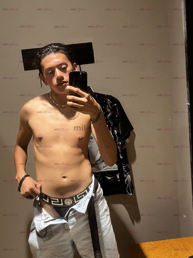 FOTOS DE JOVEN ATLÉTICO(TWINK) CUATRO VEINTE NO MAYOR DE VEINTE AÑOS DIME CUAL ES TU PLAN