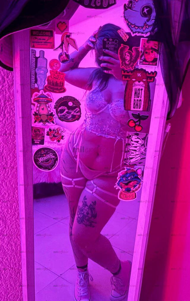 FOTOS DE COSPLAYER NINFOMANA TATUADA Y PERFORADA TU NOVIA ADICTA AL ANAL CON PROMOS