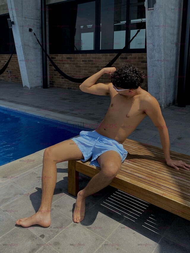 FOTOS DE NIÑO DE 18 AÑITOS CON UNA VERGA 20 CM Y CULON Y MORENITO