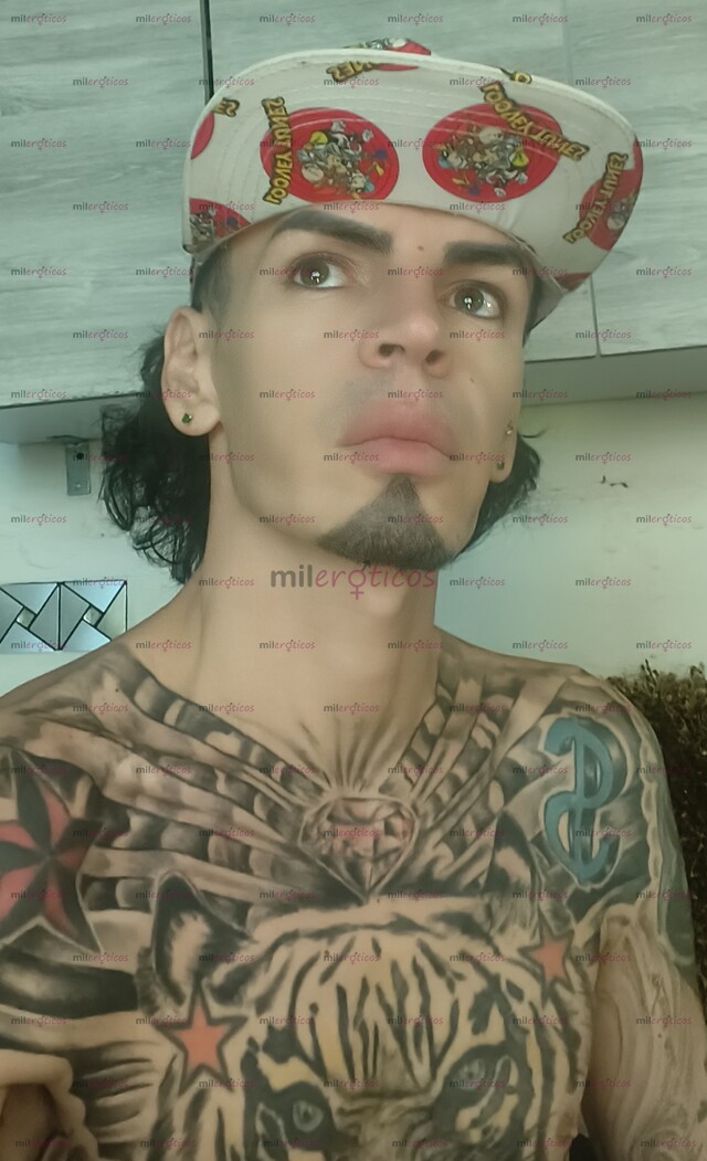 FOTOS DE FLACO ACTIVO BLANCO TATUADO MORBOSO CON LUGAR