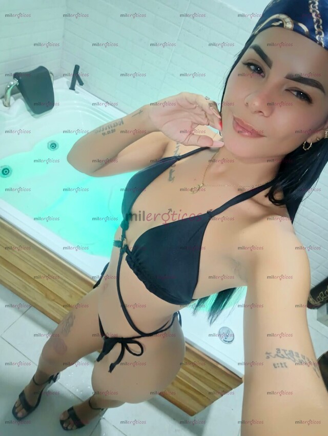 FOTOS DE COMPLACIENTE Y EXPERTA EN LA CAMA, LUNA RECIÉN LLEGADA A LA CIUDAD