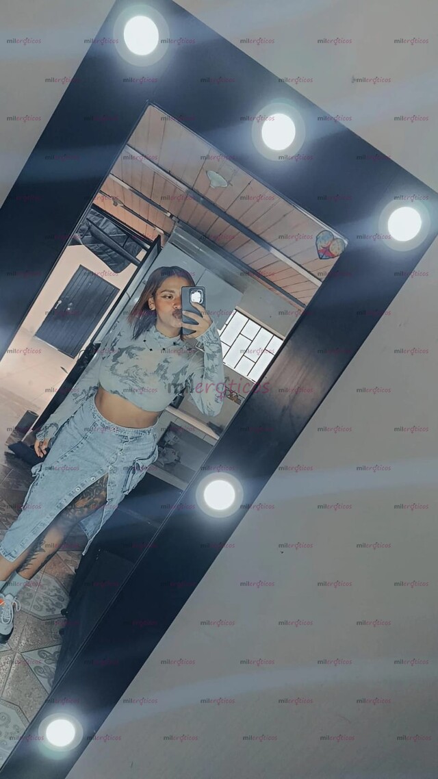 FOTOS DE DELICIOSA MORENITA TATUADA LISTA PARA CUMPLIR TUS FANTASIAS