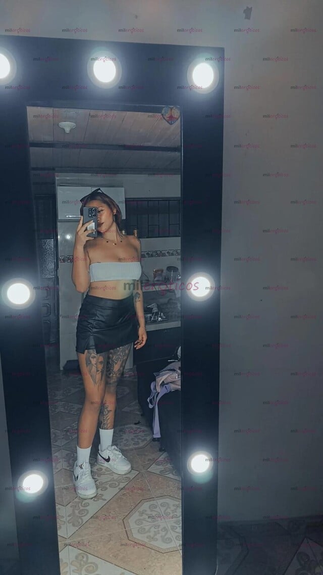 FOTOS DE MORENA TATUADA Y CALIENTE DISPUESTA A HACERTE MUY FELIZ