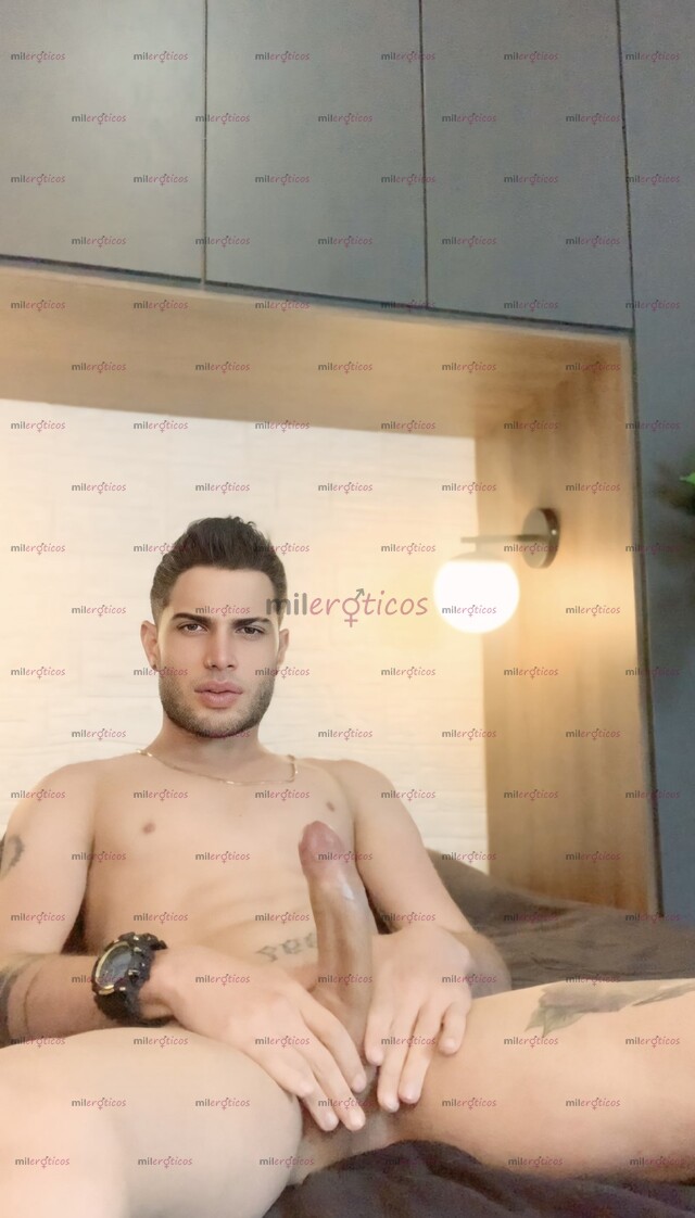 FOTOS DE JEANPIER BAJITO LATINO CARIÑOSO DISPUESTO A COMPLACERTE EN LA CAMA