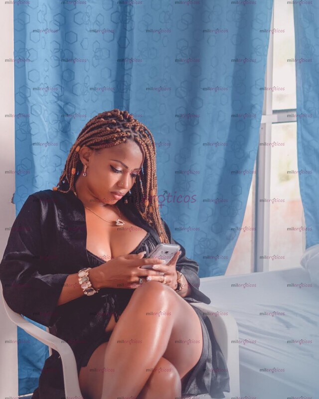 FOTOS DE CLOE .MORENA SENSUAL, CARISMÁTICA Y MUY COMPLACIENTE. CUERPO NATURAL