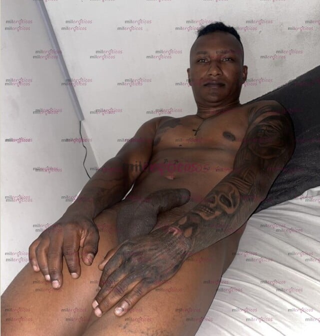 FOTOS DE HOLA SOY NEGRO HETERO ARRECHO PARA COMPLACER TUS DESEOS EN LA CAMA