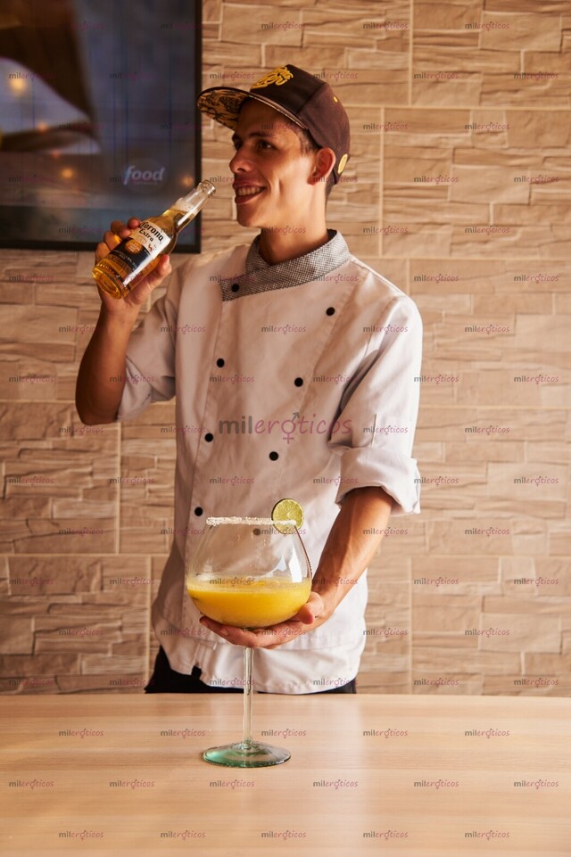 FOTOS DE MASAJISTA SENSORIAL Y ELEGANTE SERVICIO VIP