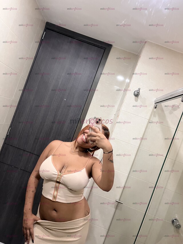 FOTOS DE HERMOSA MORENA DE SENOS GRANDE Y ROSTRO ESPECTACULAR