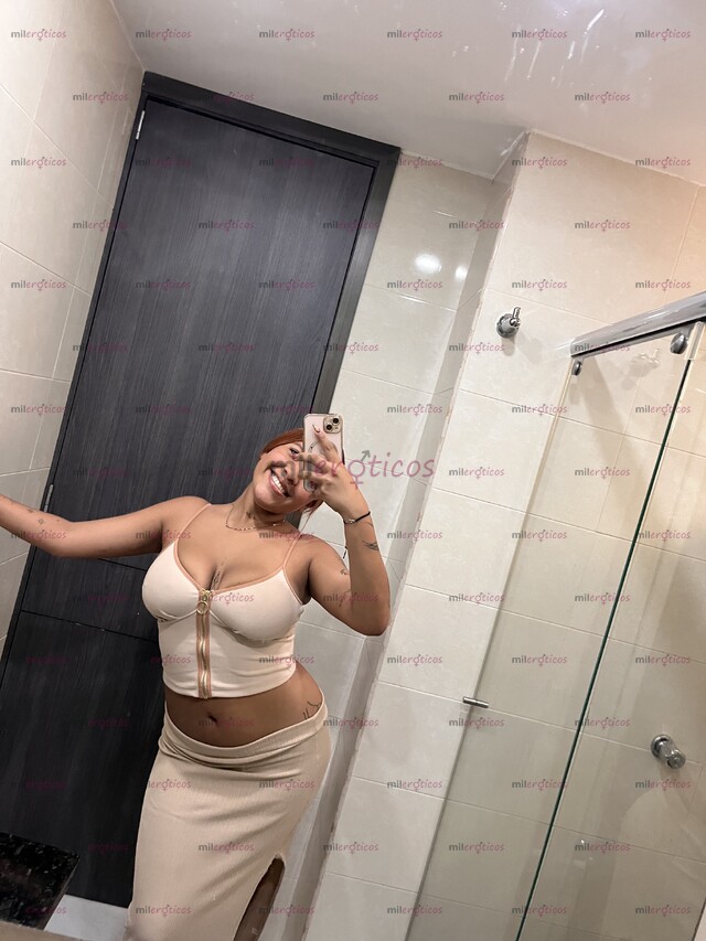 FOTOS DE HERMOSA MORENA DE SENOS GRANDE Y ROSTRO ESPECTACULAR