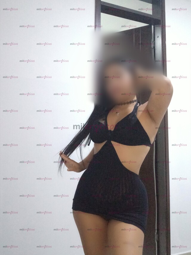 FOTOS DE DULCE MORENA CON CURVAS SEXY CON UN DELICIOSO ORAL