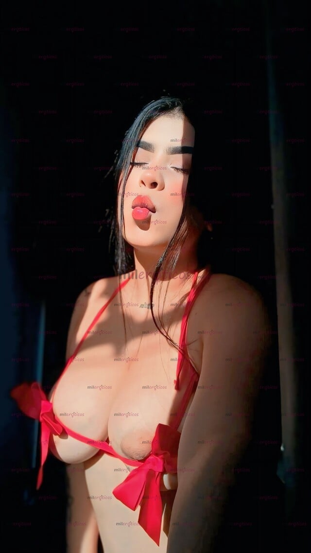 FOTOS DE JOVENCITA DELICIOSA DE 19 AÑOS DISPUESTA A SACARTE LA LECHE COMO NADIE LO HARÁ!