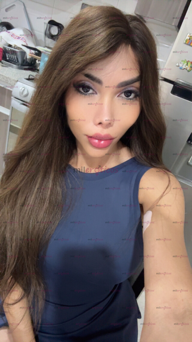 FOTOS DE LIZZY LAYNEZ ACTRIZ PORNO POCOS SUPER LECHERA!!!