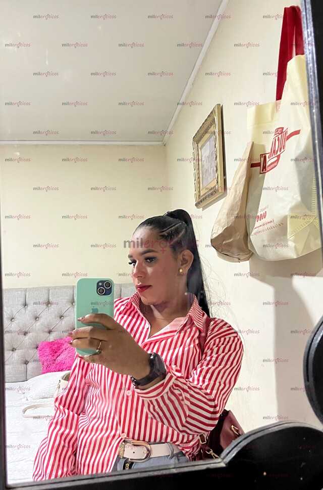 FOTOS DE LUISA 22 AÑOS ,CON UNA COLA GRANDE NATURAL UNIVERSITARIA , DISPONIBLE CON CITAS