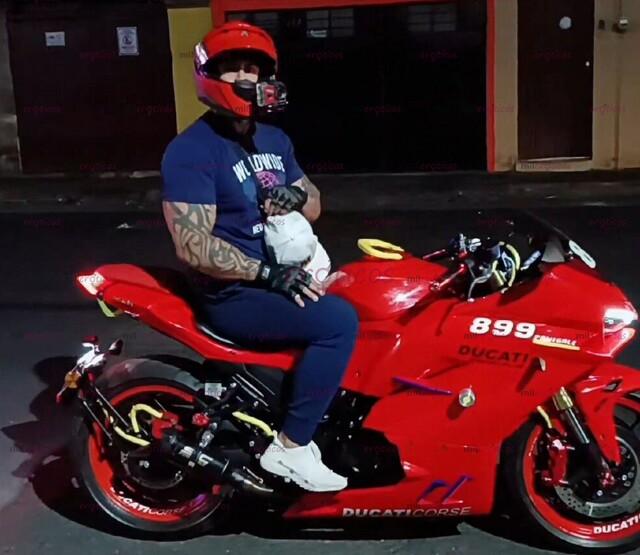 FOTOS DE HOLA!! MUCHO GUSTO HOMBRE CON GANAS DE COMPLACERTE